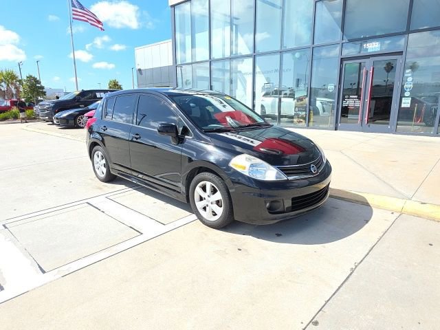 Used 2011 Nissan Versa SL w/ Premium Pkg image 2