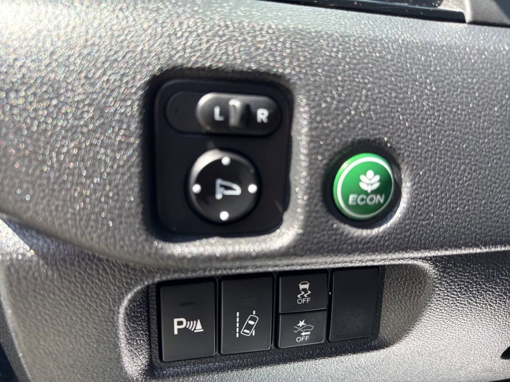 Used 2018 Honda Pilot Touring image 24