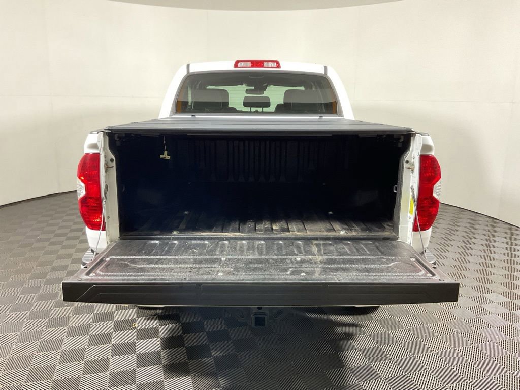 Used 2018 Toyota Tundra Limited w/ Limited Premium Package AWD/4WD image 17