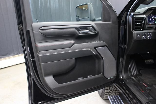 Used 2025 GMC Sierra 2500 AT4X AWD/4WD image 40