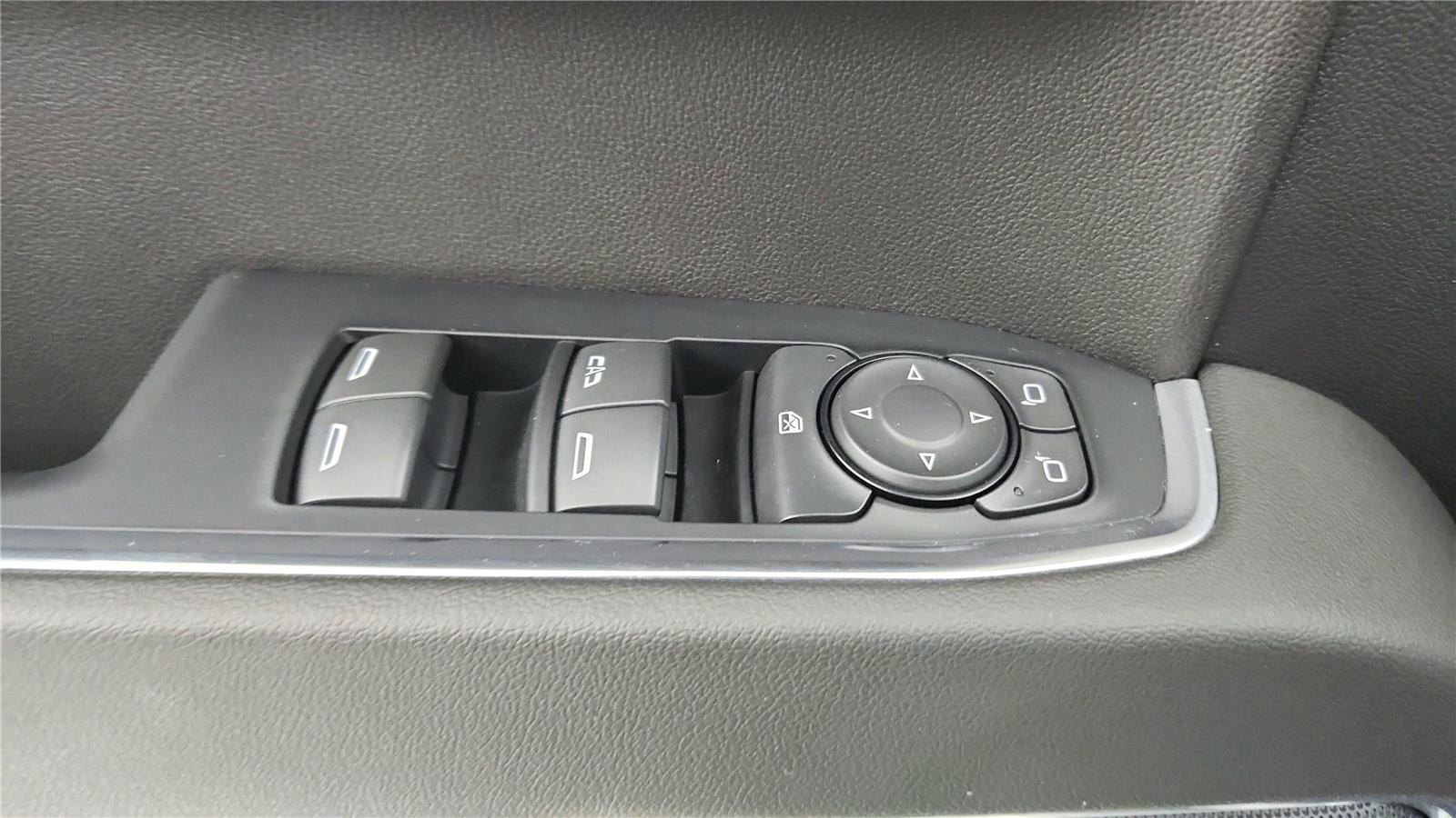 Used 2023 Chevrolet Silverado 1500 LT image 17