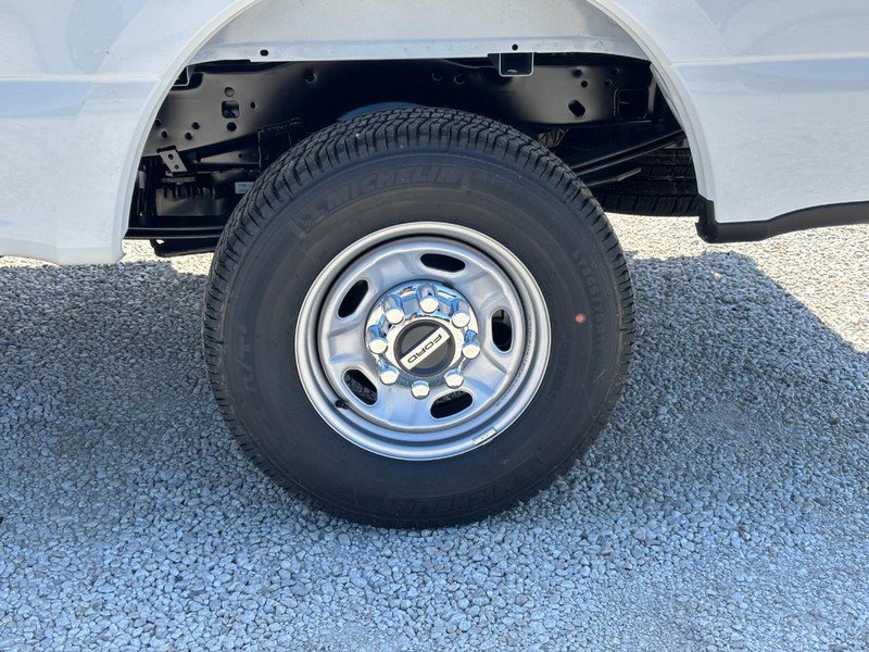 New 2026 Ford F250 XL w/ XL Chrome Package AWD/4WD image 11