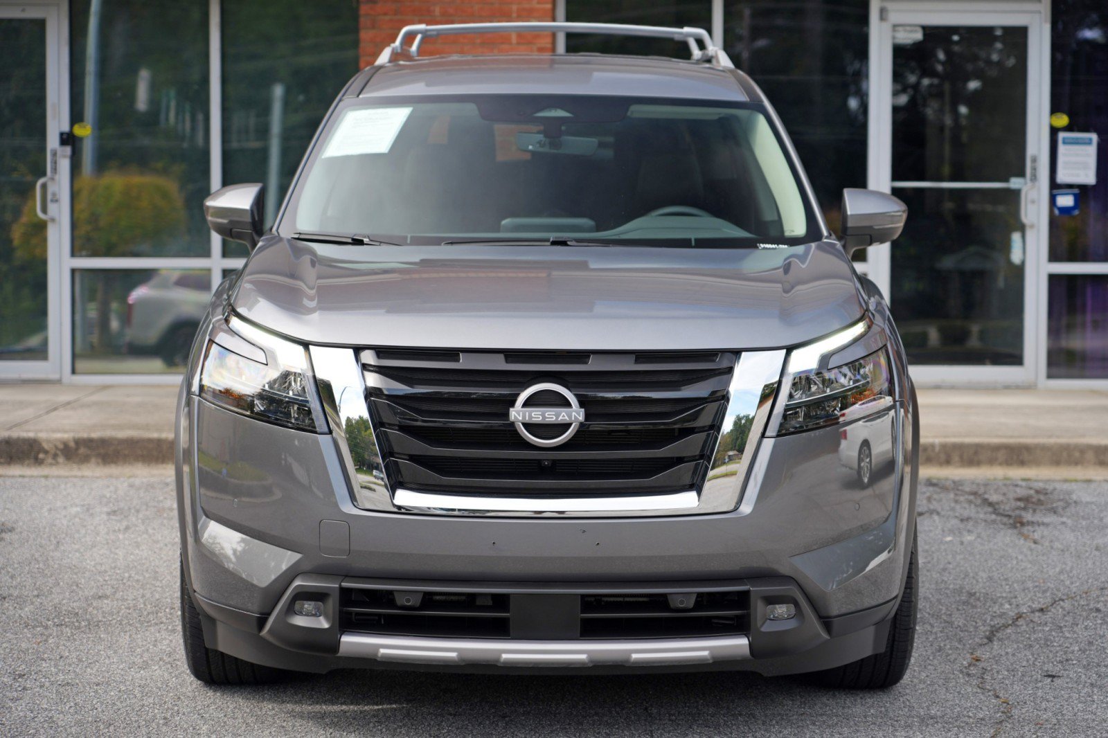 Used 2025 Nissan Pathfinder SL AWD/4WD image 44