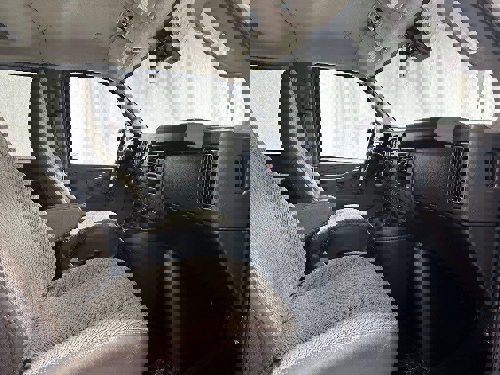 Used 2025 Chevrolet Express 3500 LT w/ LT Preferred Equipment Group image 48