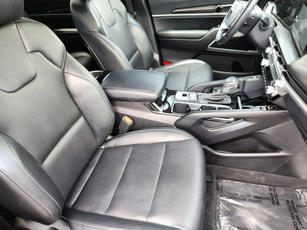 Certified 2023 Kia Telluride S w/ S Sunroof Package AWD/4WD image 22
