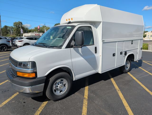 New 2026 Chevrolet Express 3500 w/ Power Convenience Package RWD image 2
