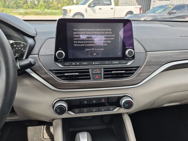 Used 2025 Nissan Altima 2.5 SV AWD/4WD image 13