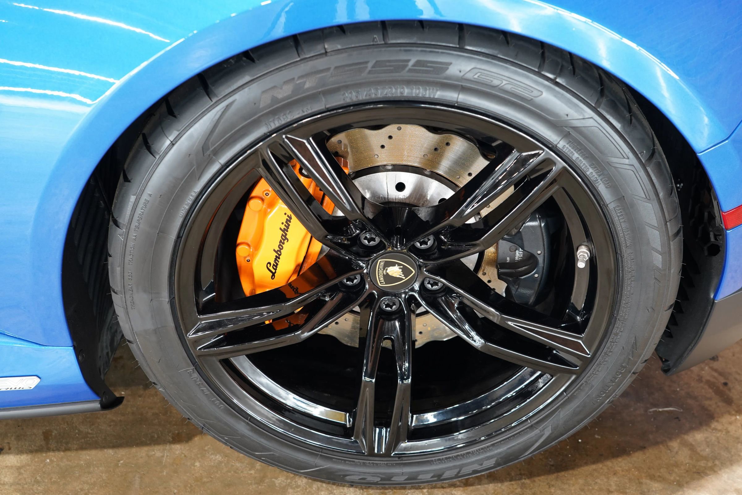 Used 2020 Lamborghini Huracan EVO image 71