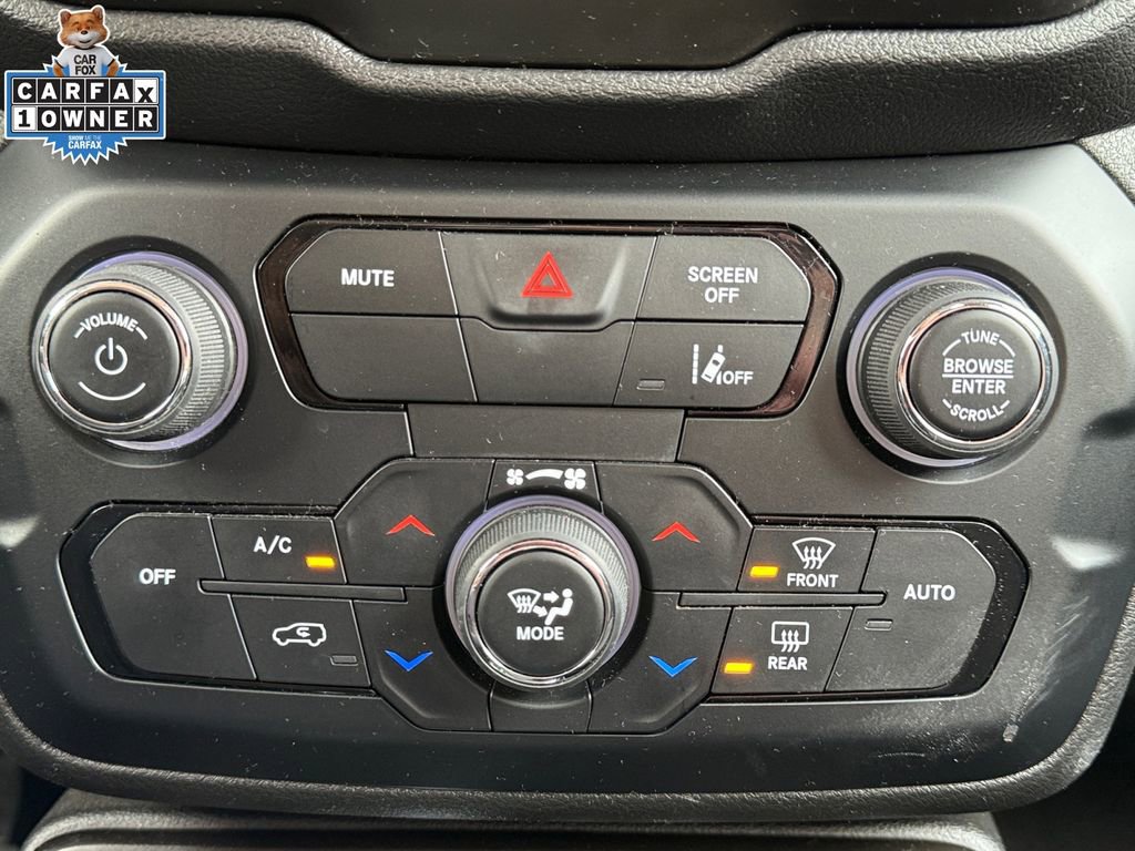 Certified 2023 Jeep Renegade Latitude AWD/4WD image 29