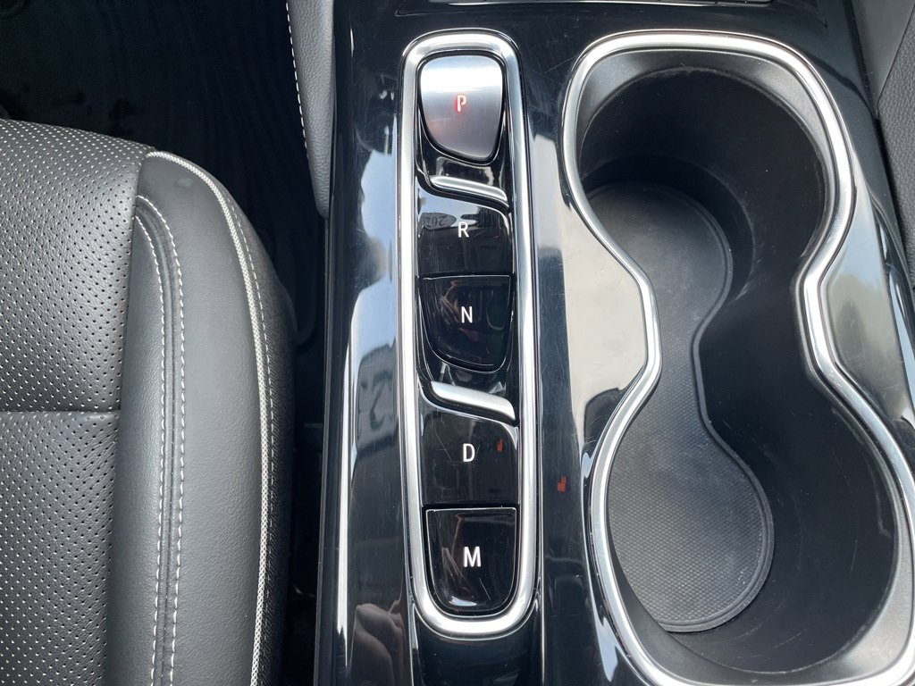 Used 2023 Buick Envision Essence image 25