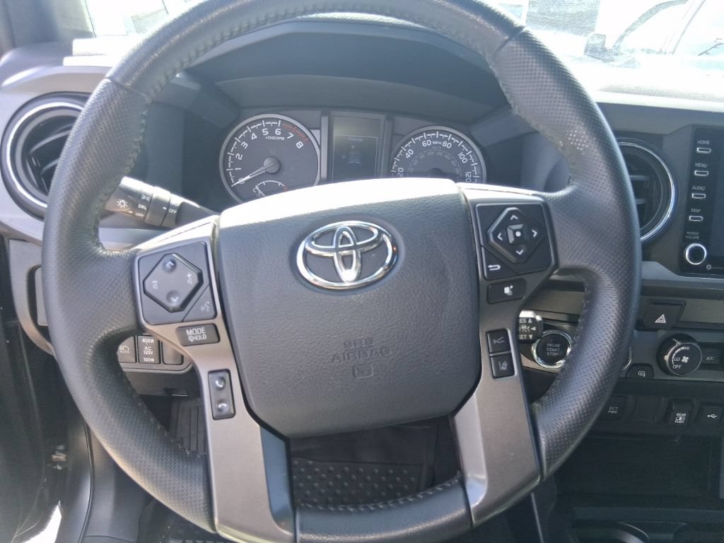 Used 2020 Toyota Tacoma TRD Off-Road AWD/4WD image 13