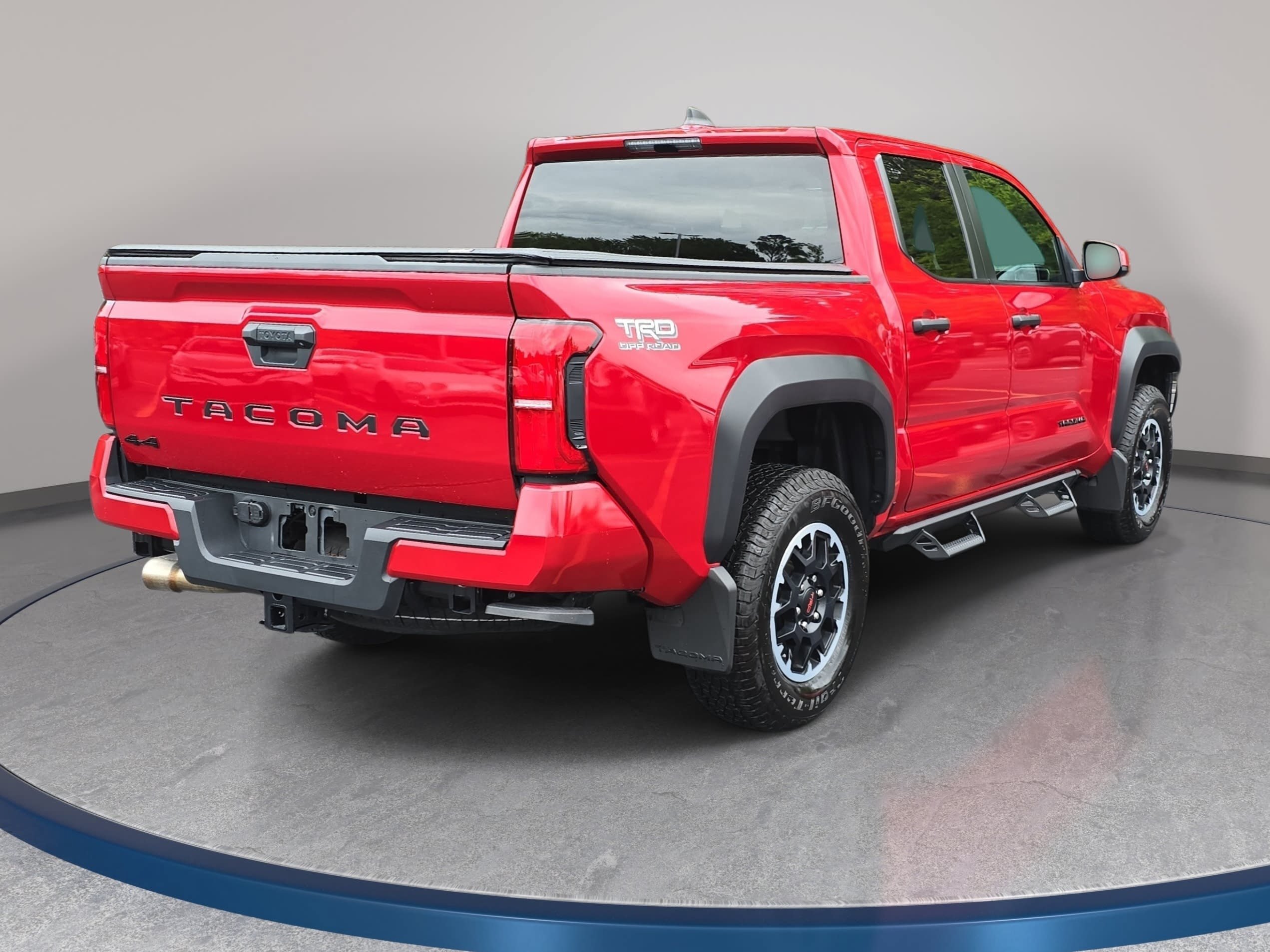 Used 2024 Toyota Tacoma TRD Off-Road AWD/4WD image 5