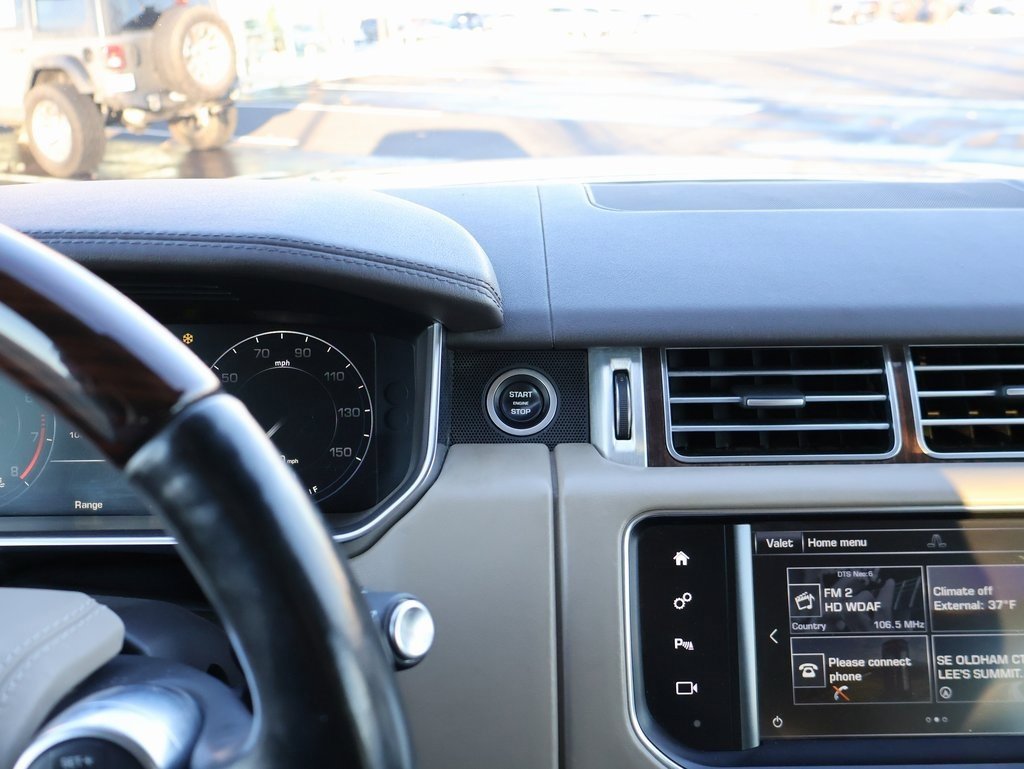 Used 2016 Land Rover Range Rover HSE image 28
