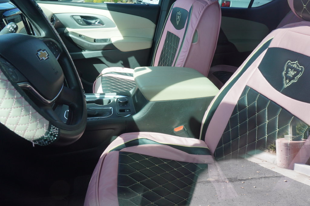 Used 2023 Chevrolet Traverse LS w/ Safety Package FWD image 10