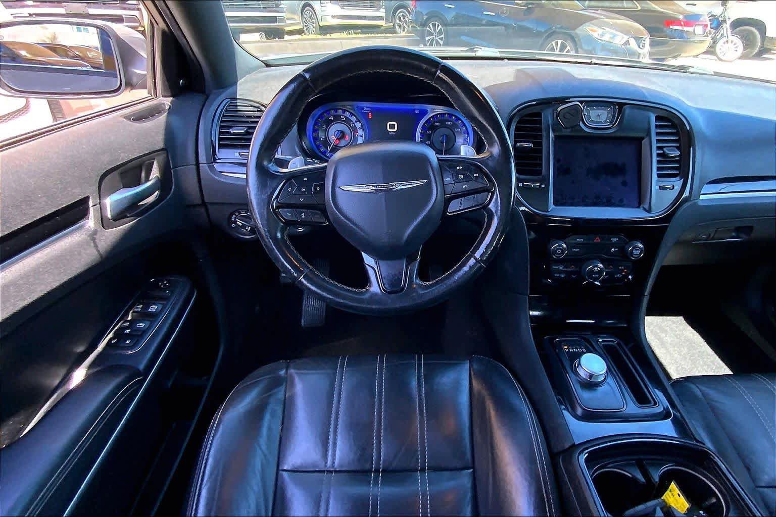 Used 2019 Chrysler 300 S image 6