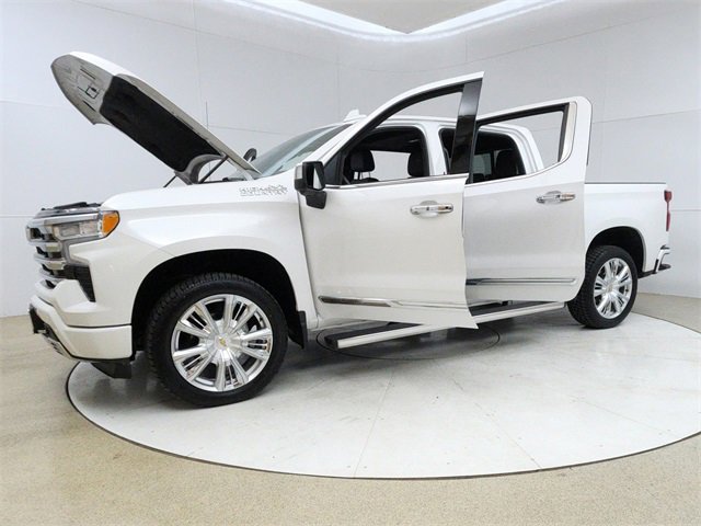 Used 2022 Chevrolet Silverado 1500 High Country w/ Technology Package image 10