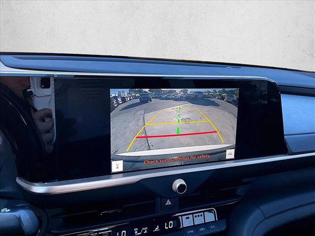 Used 2023 Toyota Crown XLE image 22