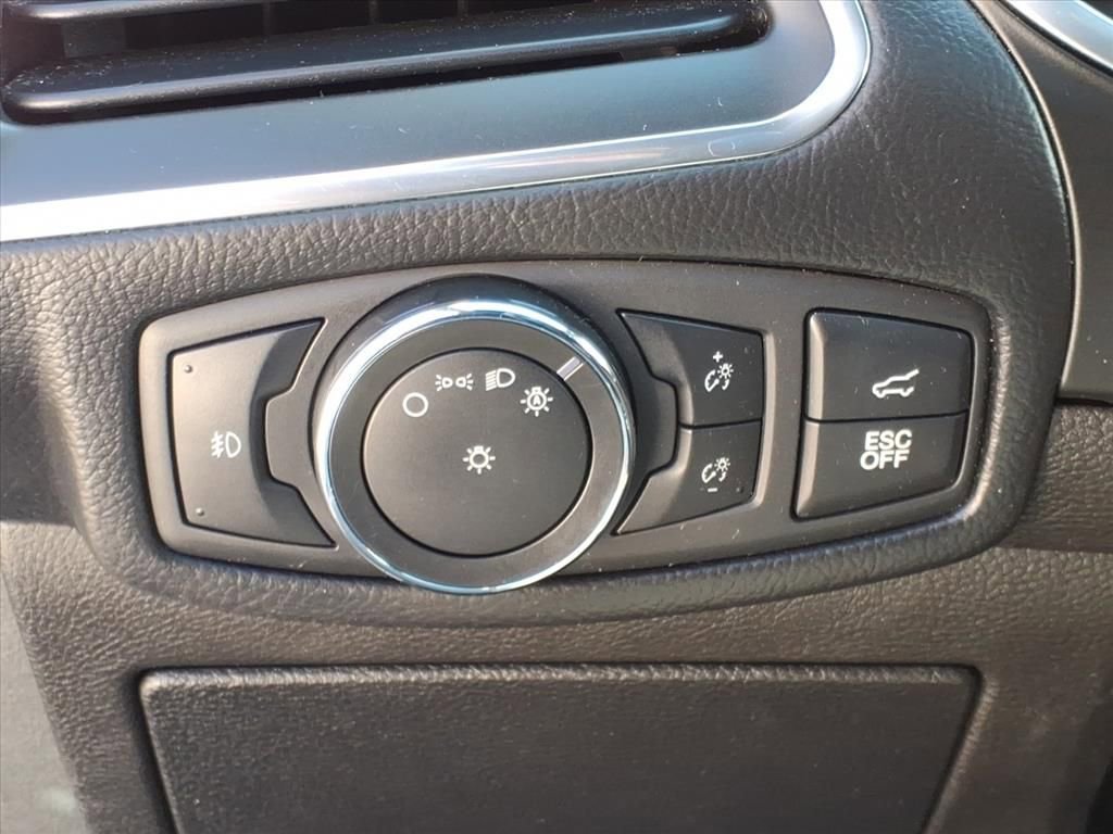 Used 2020 Ford Edge ST w/ Cold Weather Package image 19