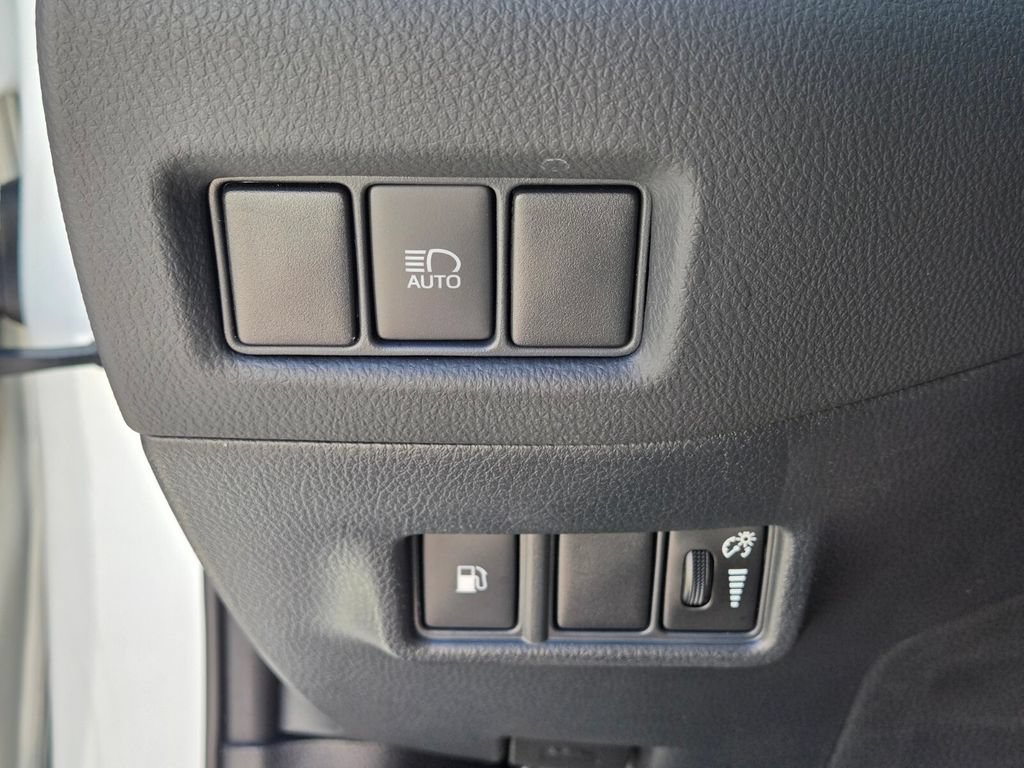 Used 2021 Toyota C-HR LE FWD image 26