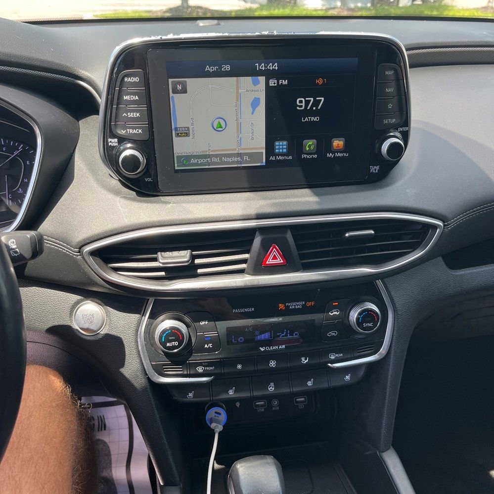 Used 2019 Hyundai Santa Fe AWD w/ Cargo Package image 17