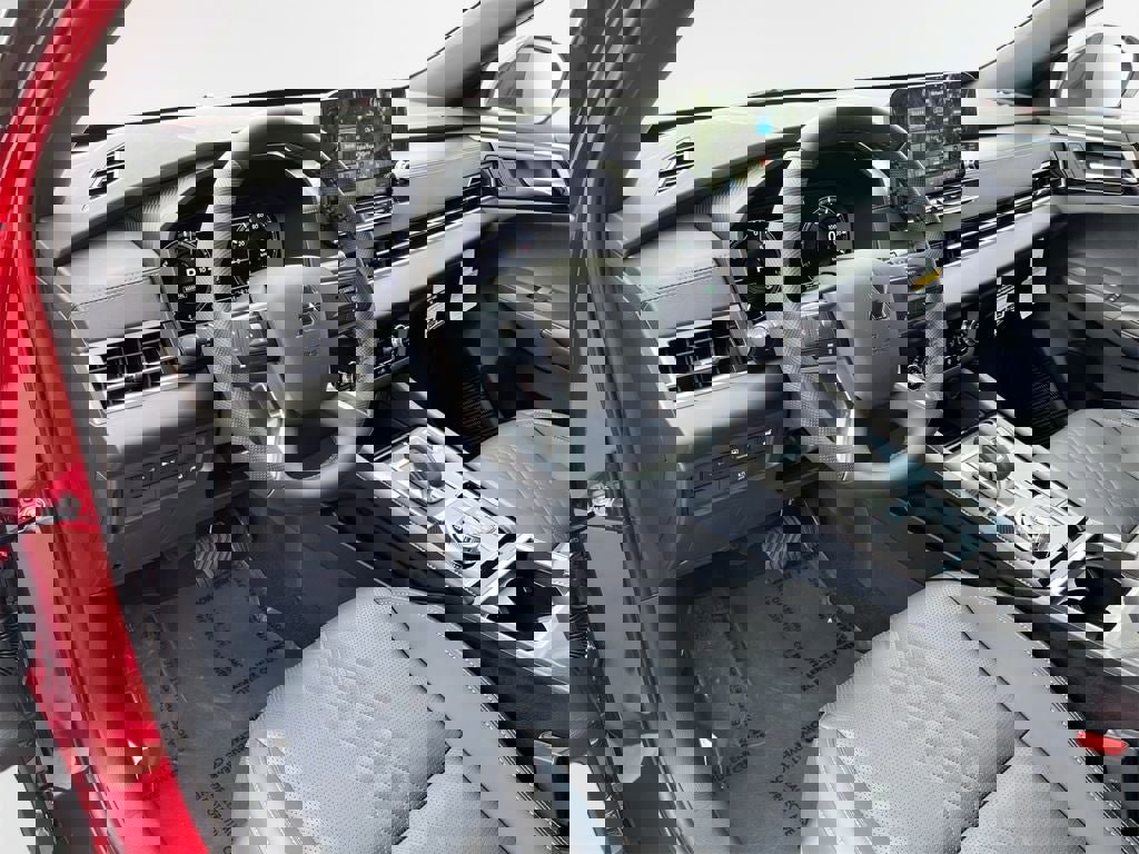 New 2025 Mitsubishi Outlander 4WD Plug-In Hybrid image 10