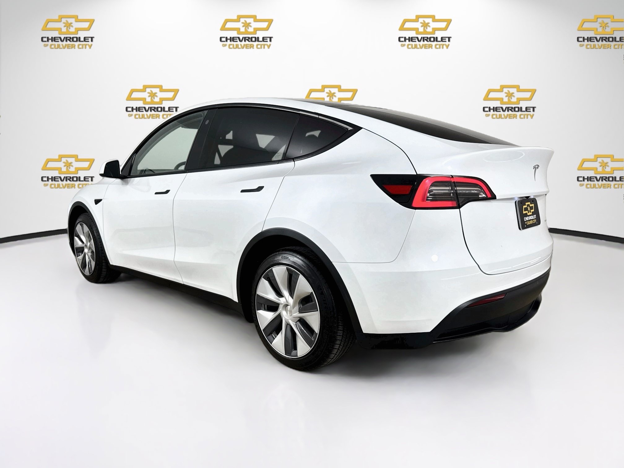 Used 2023 Tesla Model Y Long Range AWD/4WD image 6