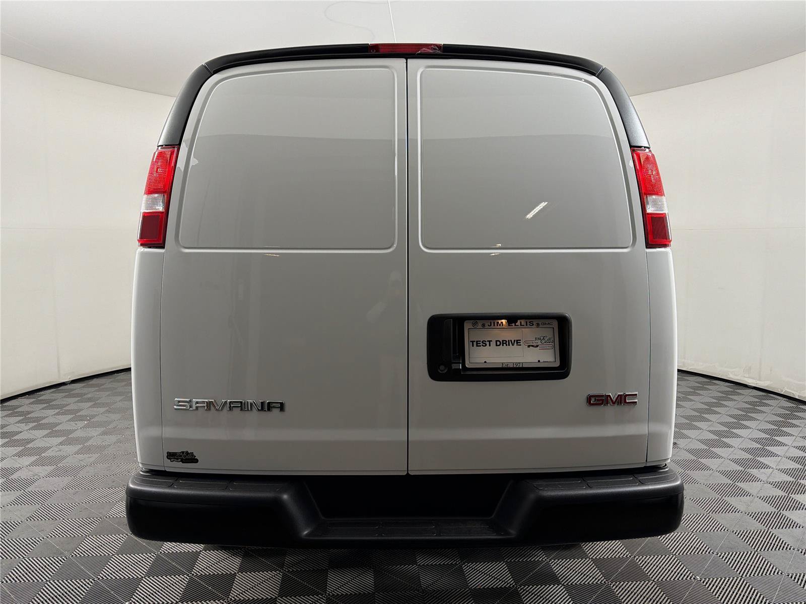 New 2026 GMC Savana 3500 Extended w/ Driver Convenience Package RWD image 5
