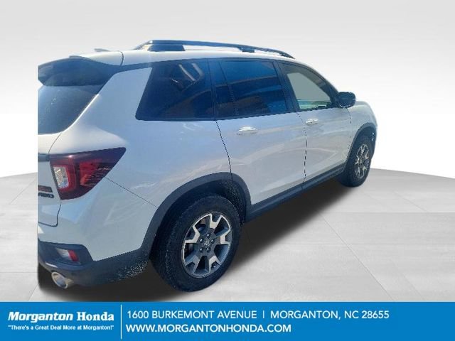 Used 2023 Honda Passport TrailSport image 3