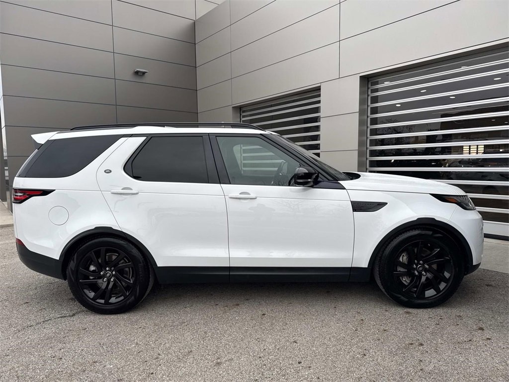 Certified 2018 Land Rover Discovery HSE image 9