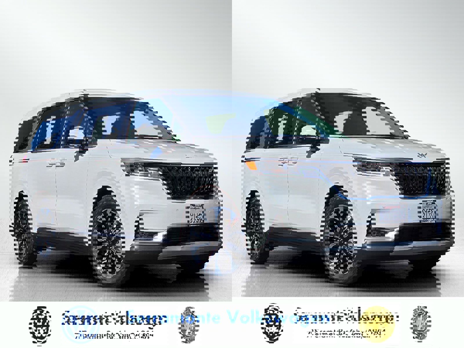 Certified 2023 Kia Carnival EX