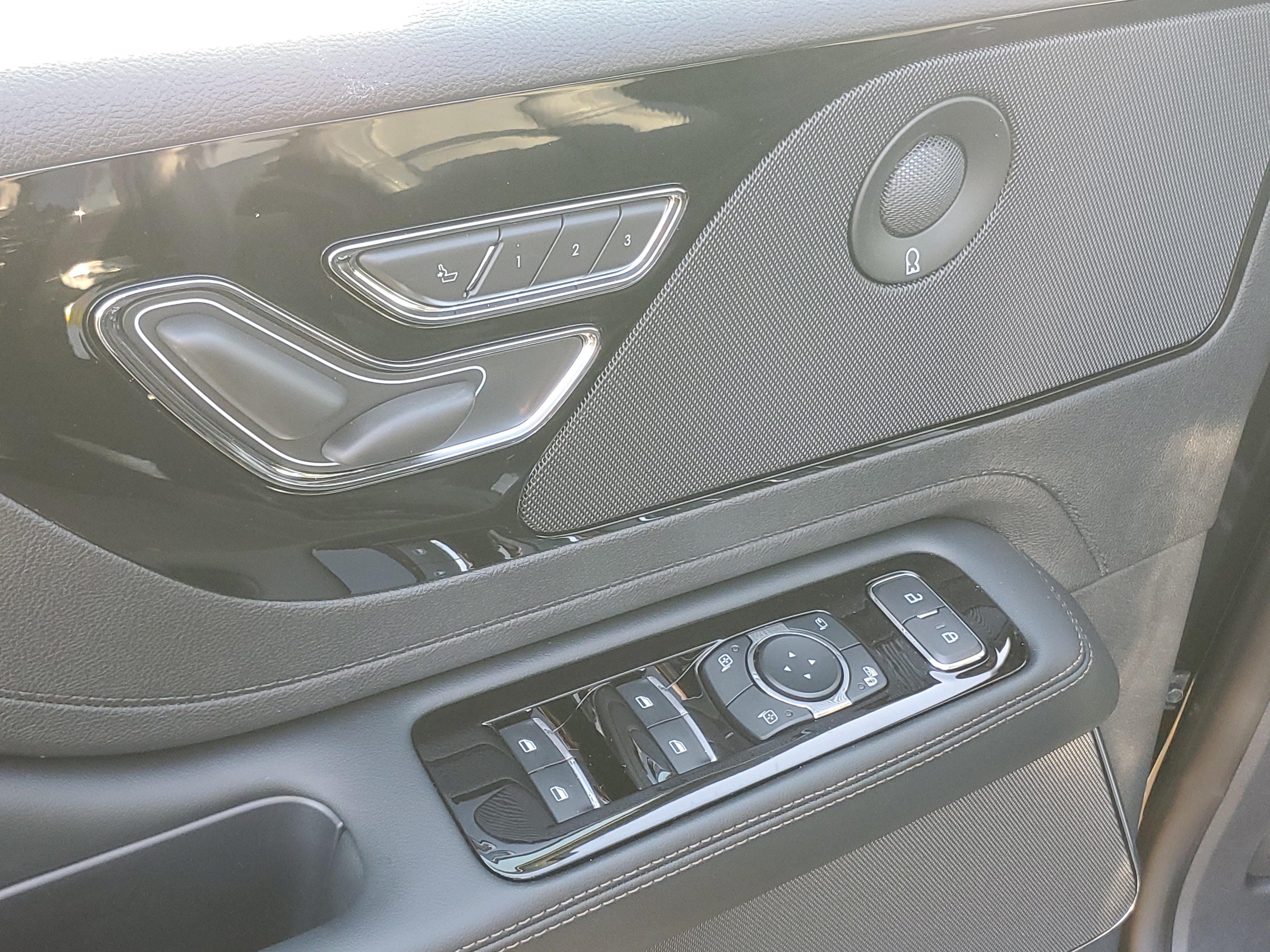 New 2026 Lincoln Aviator Reserve w/ Jet Appearance Package AWD/4WD image 9