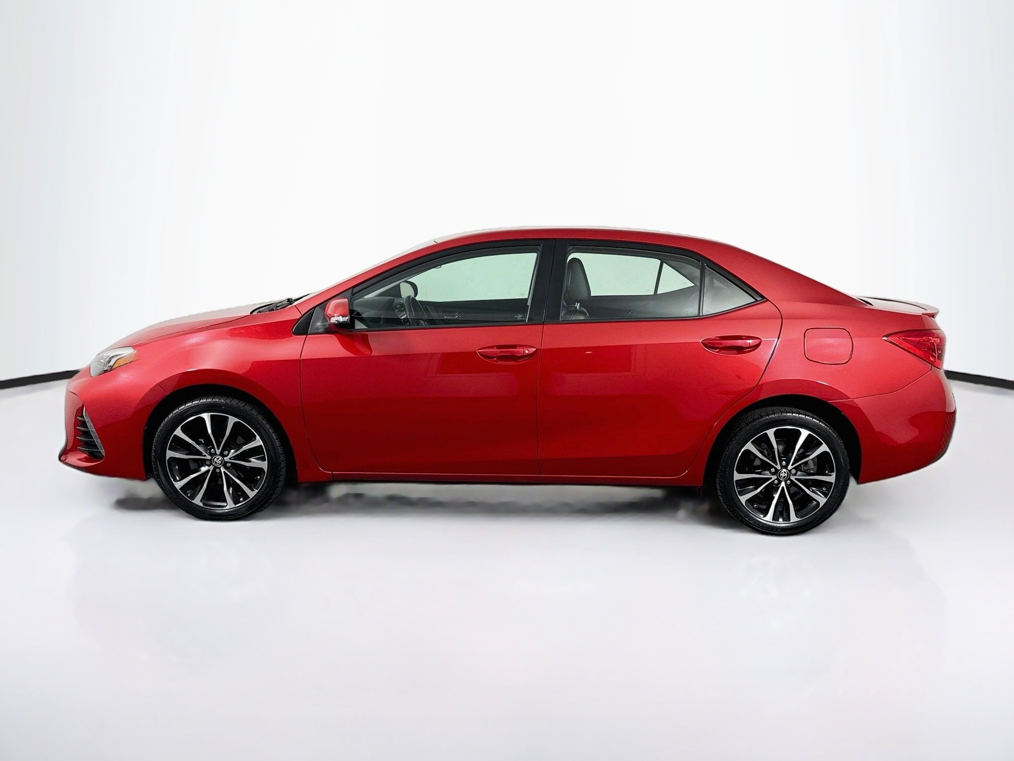 Used 2019 Toyota Corolla SE FWD image 11