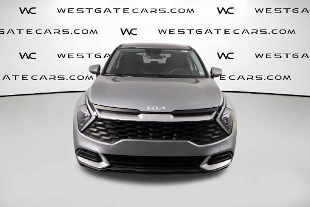 Used 2023 Kia Sportage LX FWD image 2