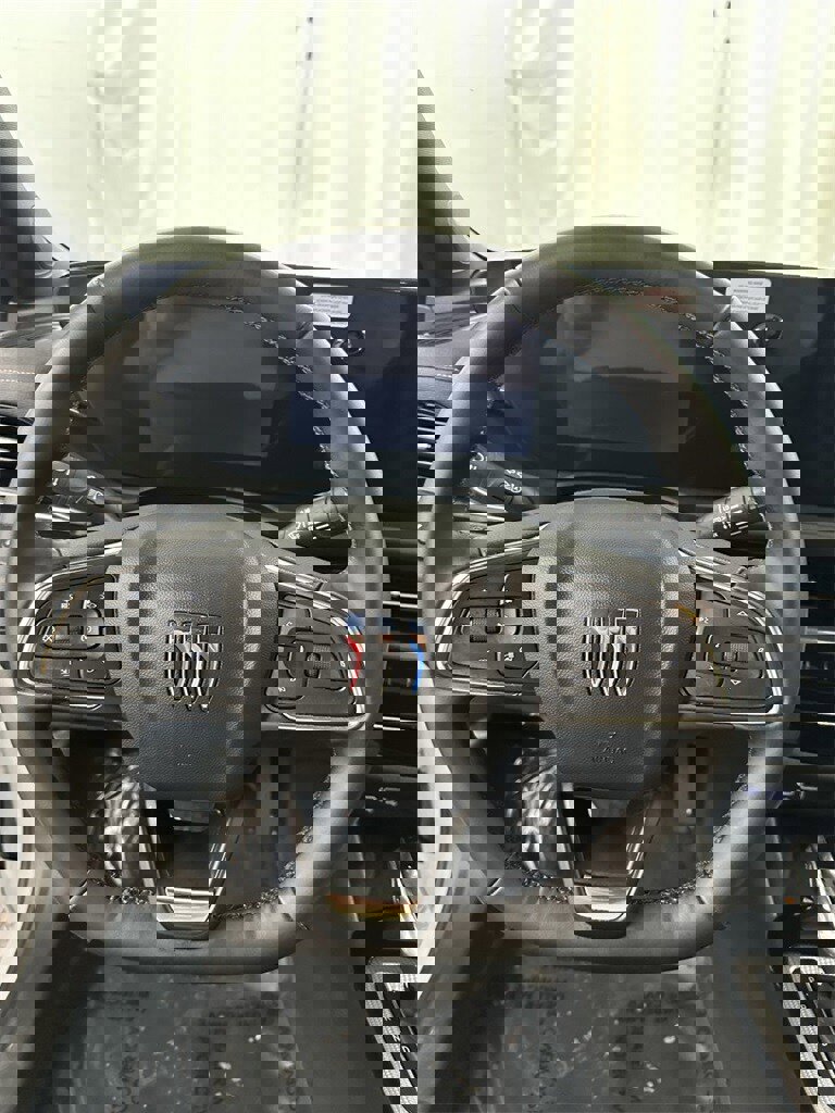 Used 2025 Buick Envista Avenir image 16