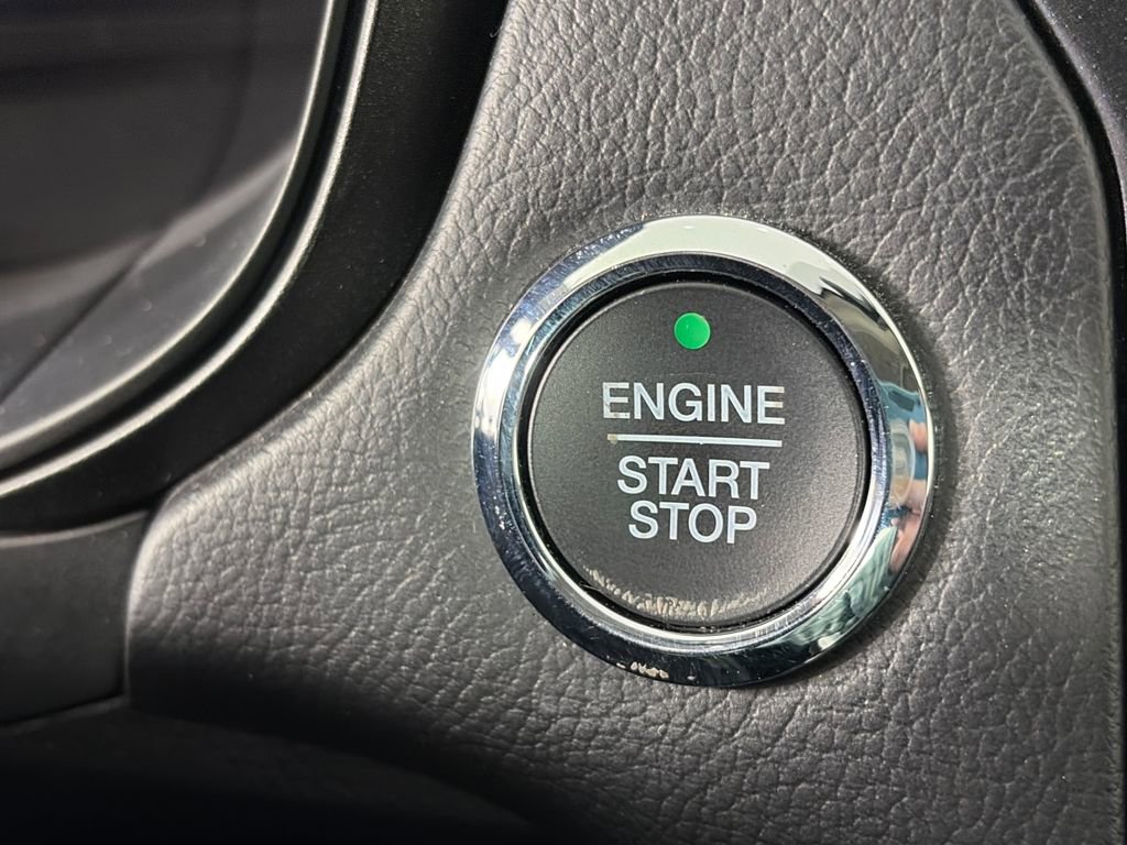 Certified 2018 Ford Fusion SE w/ Equipment Group 201A FWD image 23