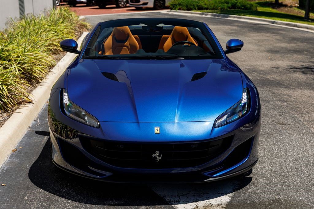 Used 2019 Ferrari Portofino RWD image 8