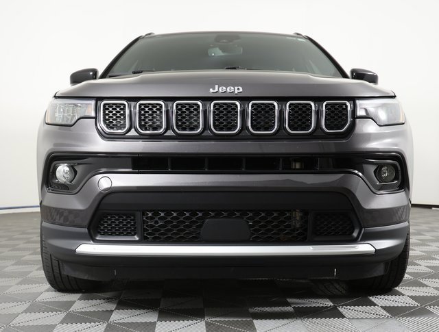 Used 2024 Jeep Compass Limited image 2