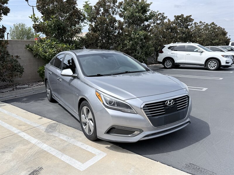 Used 2016 Hyundai Sonata Limited FWD image 6