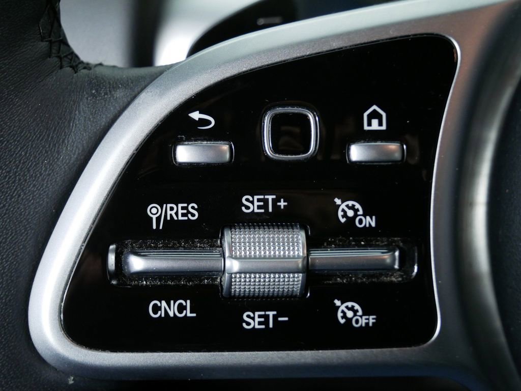 Used 2021 Mercedes-Benz GLB 250 4MATIC image 26