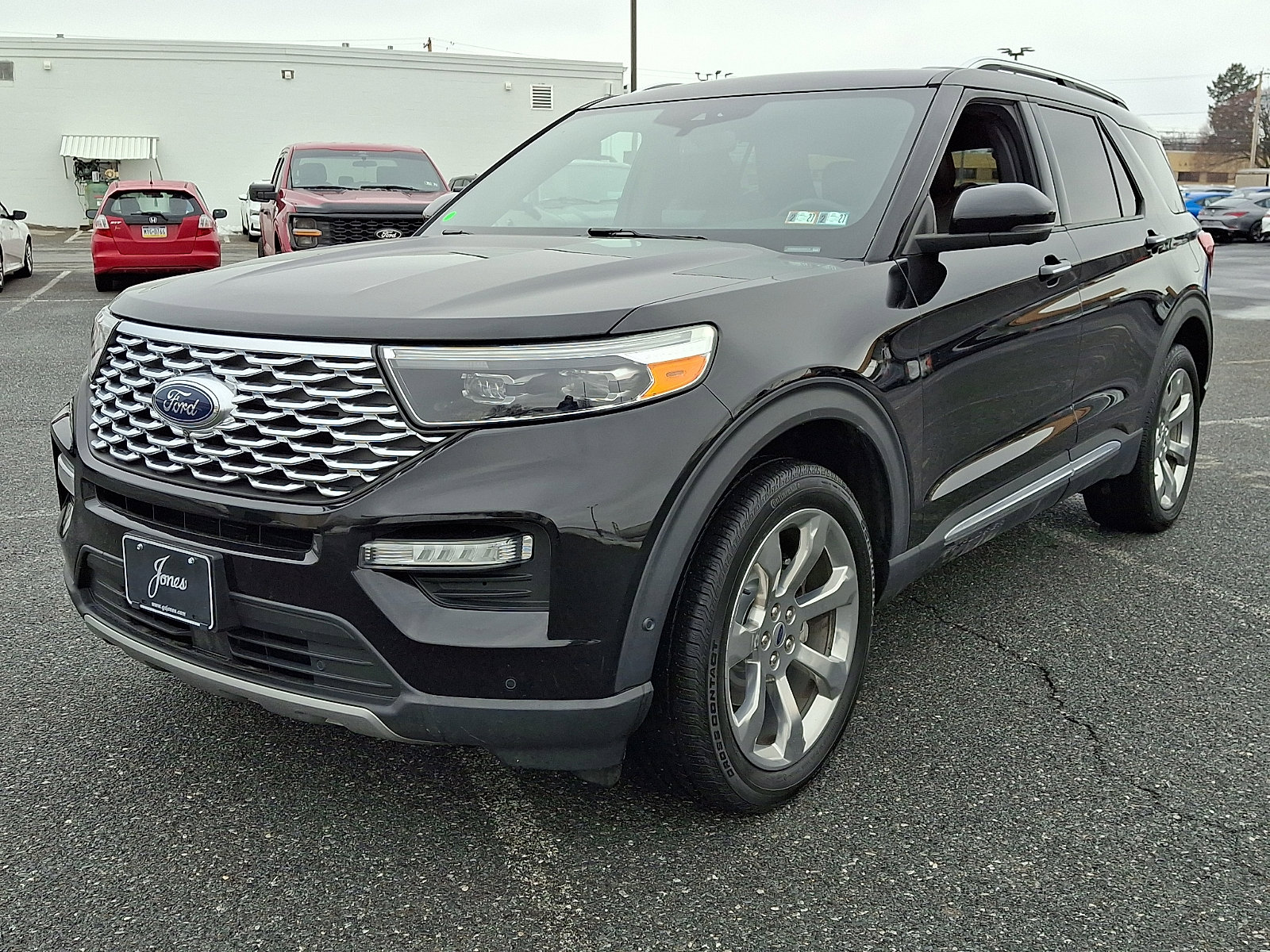 Used 2020 Ford Explorer Platinum w/ Premium Technology Package image 3