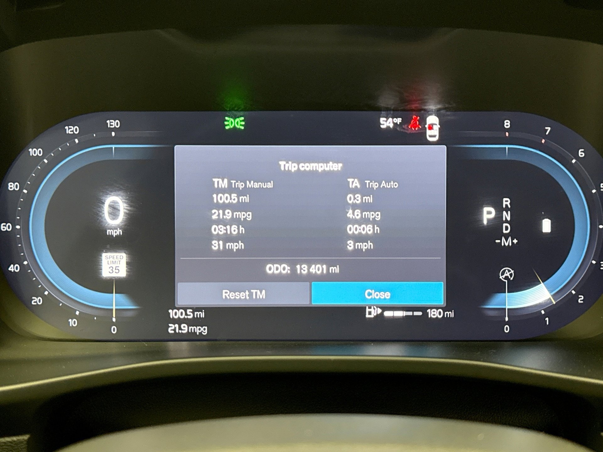 Used 2025 Volvo XC40 B5 Plus image 13