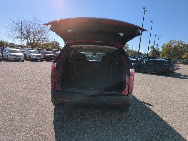 Used 2020 Chevrolet Traverse LT image 15