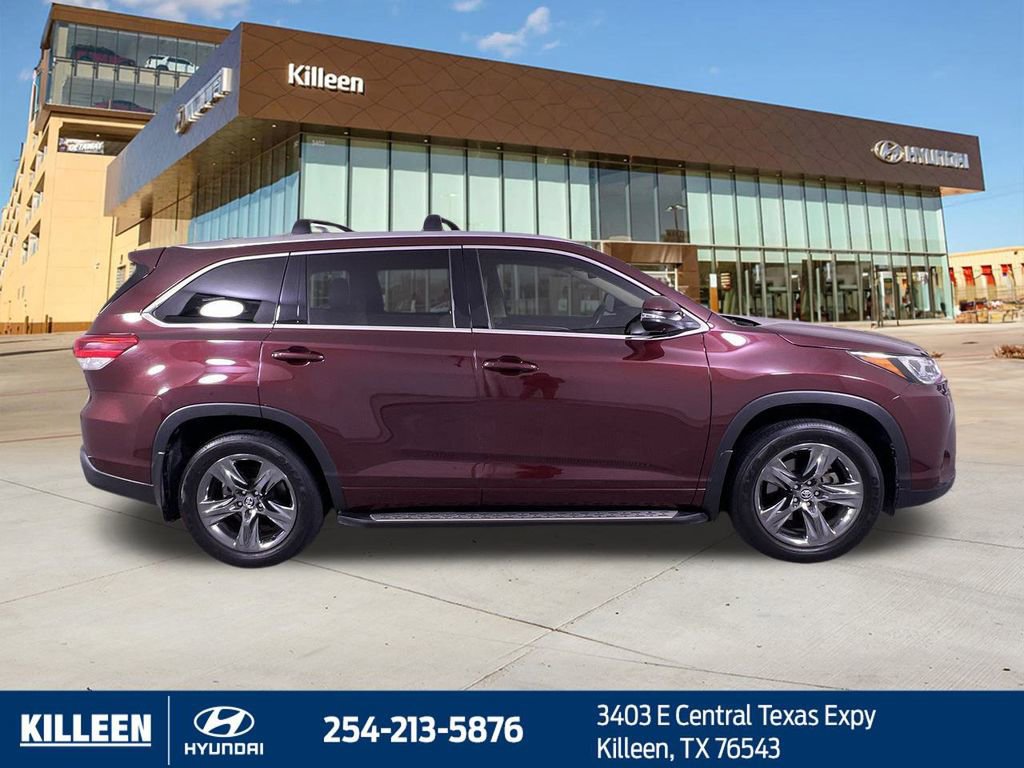 Used 2018 Toyota Highlander Limited Platinum image 8