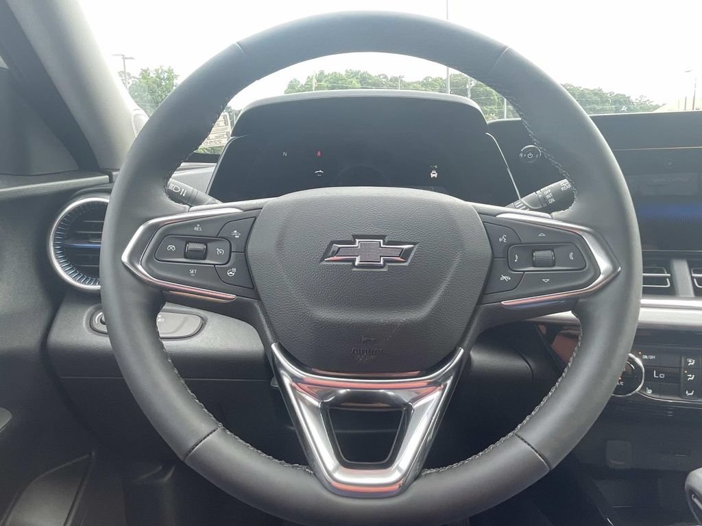 New 2026 Chevrolet Trax LT w/ Driver Confidence Package FWD image 22