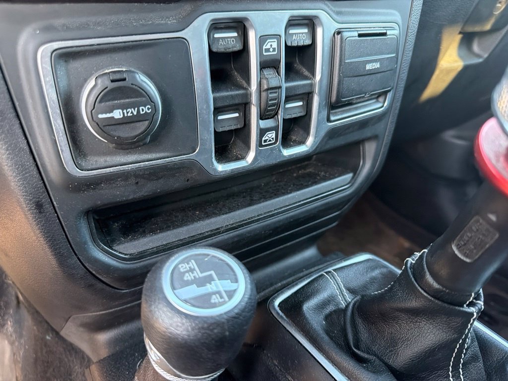 Used 2018 Jeep Wrangler Unlimited Sahara AWD/4WD image 20