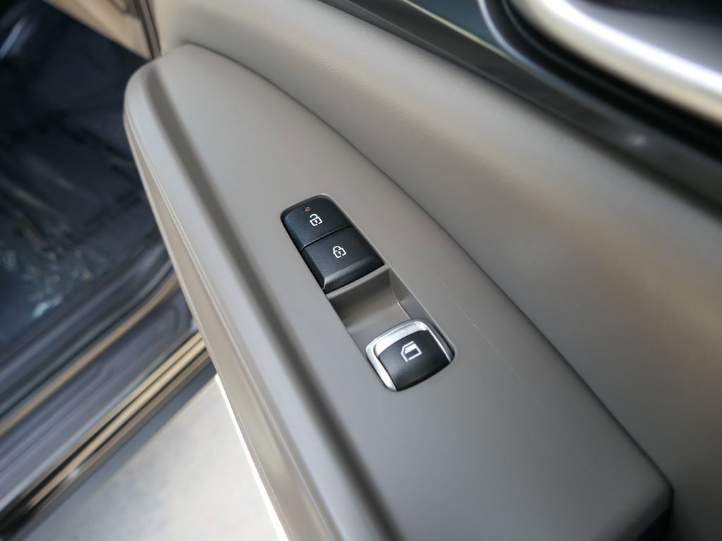Used 2025 Kia Carnival image 26