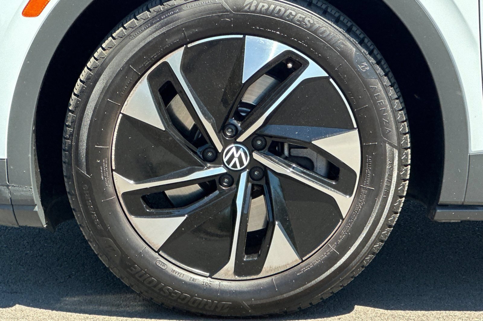 Used 2022 Volkswagen ID.4 Pro S RWD image 32