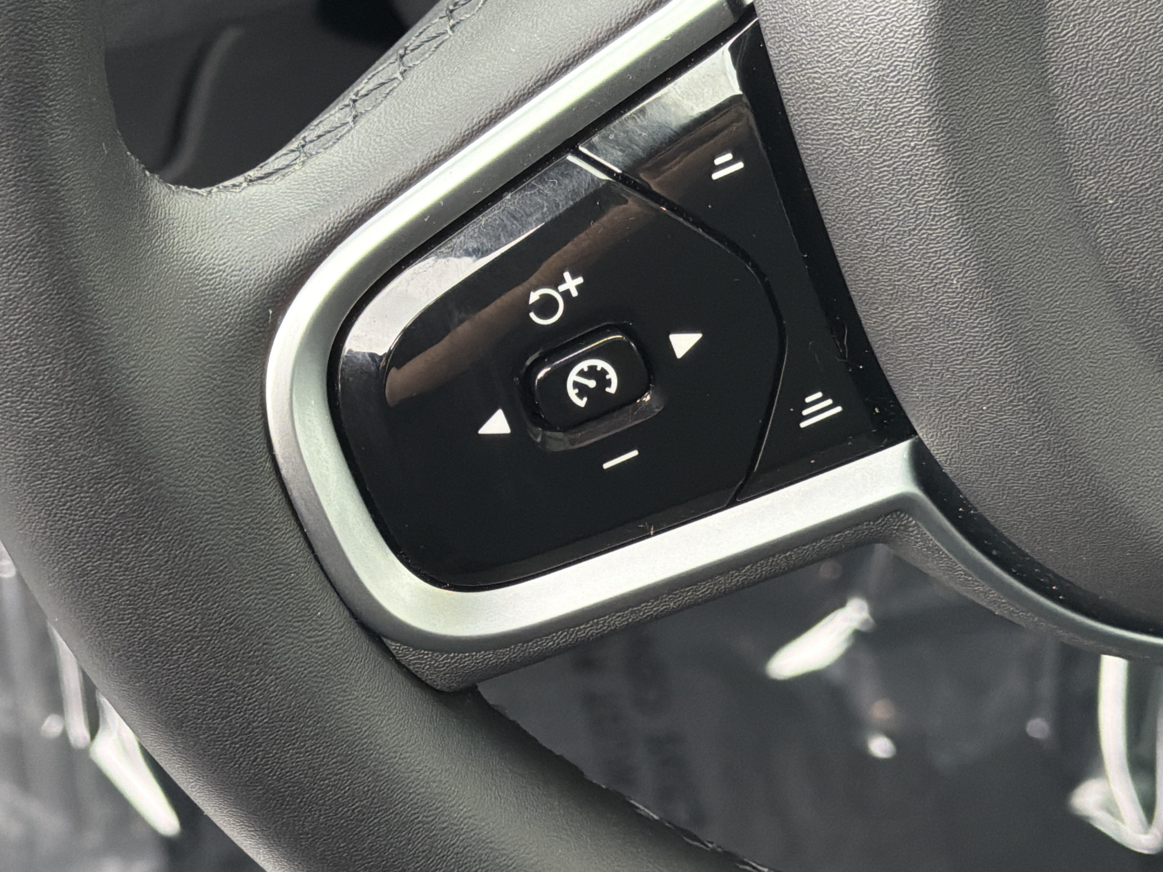 Certified 2026 Volvo XC90 B6 Plus AWD/4WD image 19
