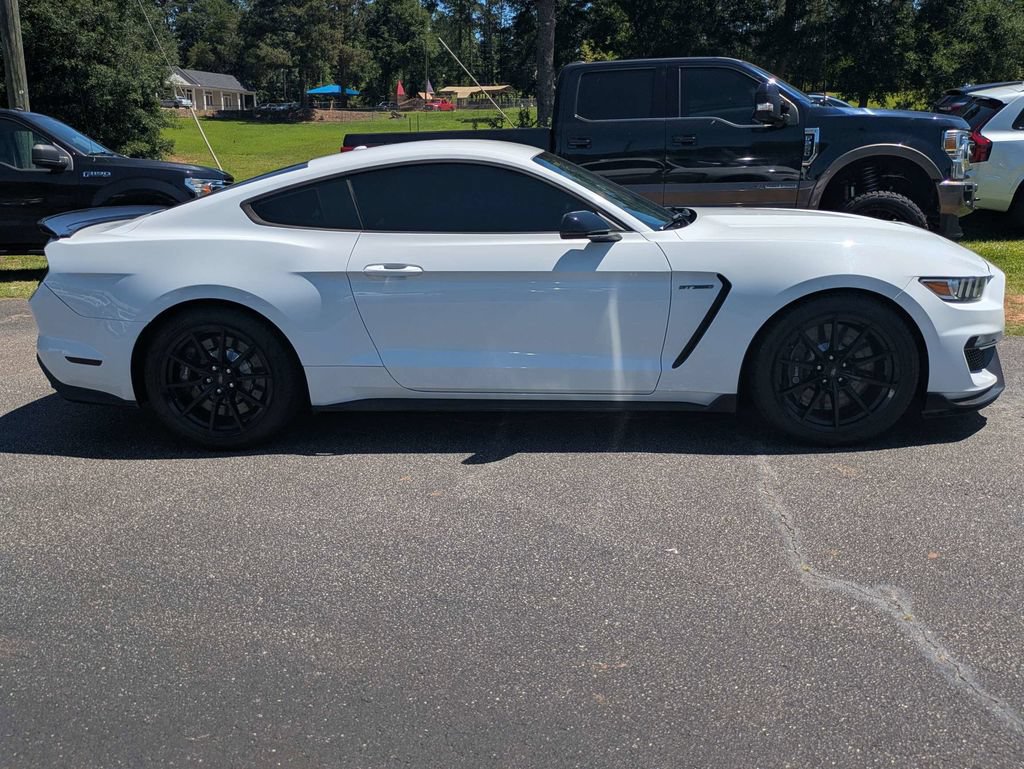 Used 2016 Ford Mustang Shelby GT350 w/ Technology Package RWD image 4