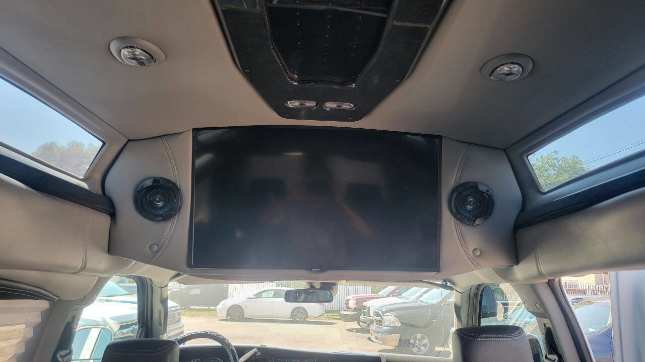 Used 2021 GMC Savana 2500 2500 3dr Cargo Van w/ Enhanced Convenience Package image 30